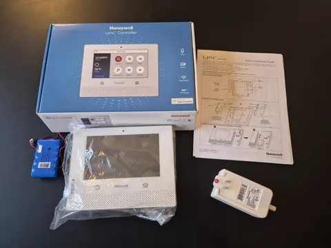Honeywell Lyric 7" Controller Panel - White (LCP500-L)