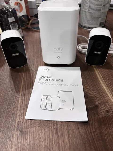 eufy eufyCam T8010 Wireless Home Security System 2-Cam Kit)