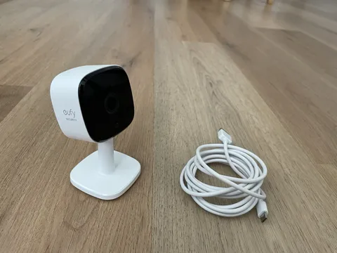 Eufy Indoor Cam 2K (Model T8400X) White