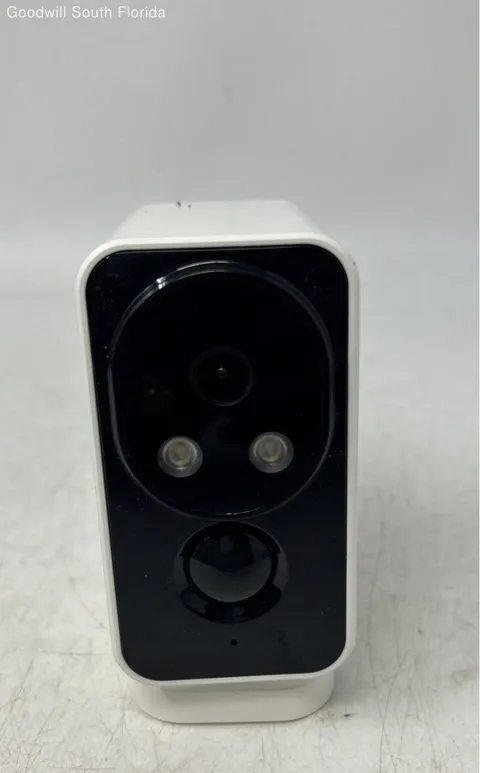 Model DE520 Smart Powered Security & Surveillance Camera Not Tested