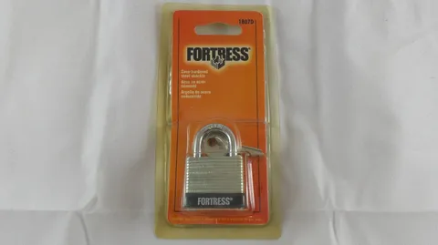 1998 Master Lock 1807D Laminated Steel Padlock - 4 Pin Tumbler Security