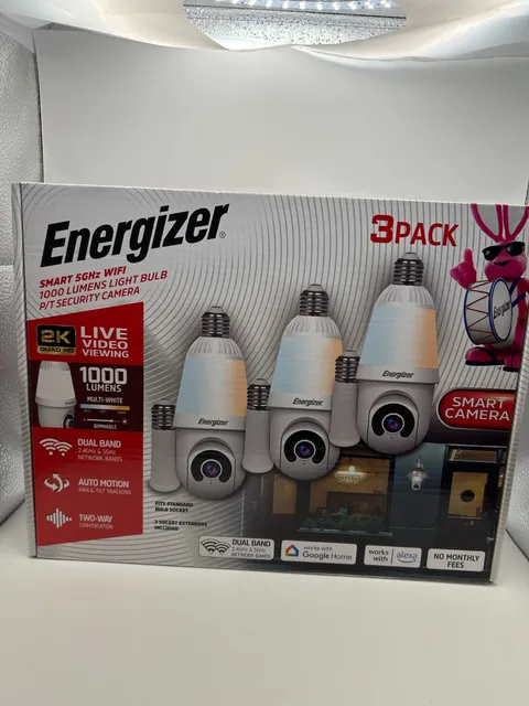 Energizer 5 GHz 2K Pan & Tilt Camera w/ multi-white 1000 Lumen Lightbulb. 3 Pack