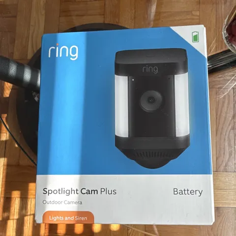 Ring Spotlight Cam Plus Battery Outdoor Wi-Fi 1080p 