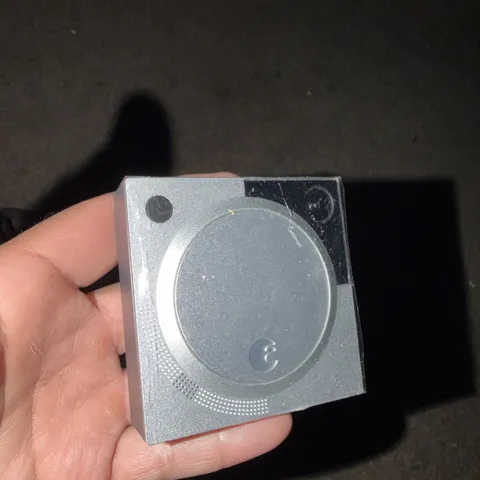 August Doorbell Camera Silver Model AB R1 Cam Only no battery