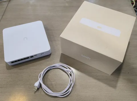 Ubiquiti UNVR-Instant Network Video Recorder (Non-Kit Version)