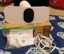 Arlo FB1001-100NAS Pro 3 Floodlight Security Camera White