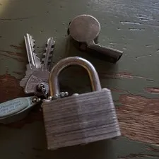 VINTAGE NOS MASTER LOCK Co.  MINIATURE PADLOCK No. 10 WITH 2 KEYS ~ USA 394