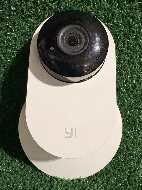 YI YHS-113-IR Indoor Wi-Fi IP Surveillance Camera 1080p White MicroSD Slot