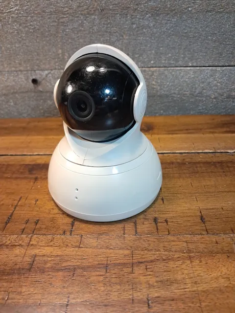 Wireless Zoom Pan HD 720p Dome Security Camera T25 Yi YHS 1916 White LP 