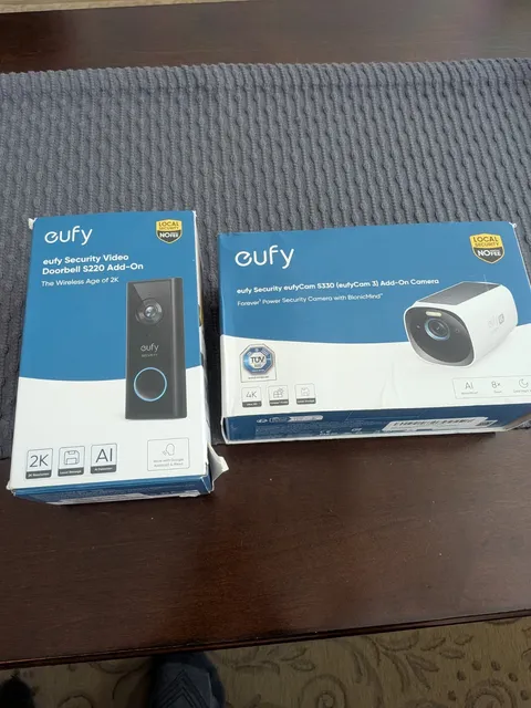 NEW OPEN BOX eufy eufyCam3 S330  Outdoor  Security Camera 4K + S220 DOORBELL
