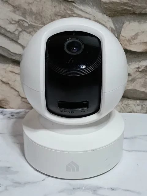Kasa Smart Indoor Pan/Tilt Wired Security Camera 2K+ KC410S White