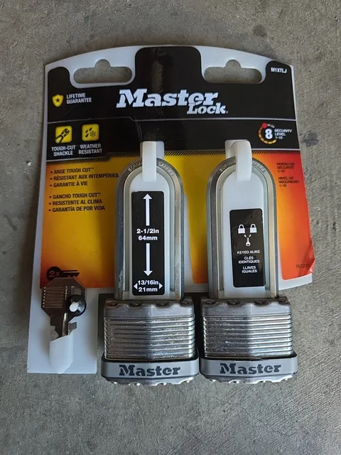 Master Lock M1XTLJ Magnum Heavy Duty Padlock with Key, 2 Pack Keyed-Alike