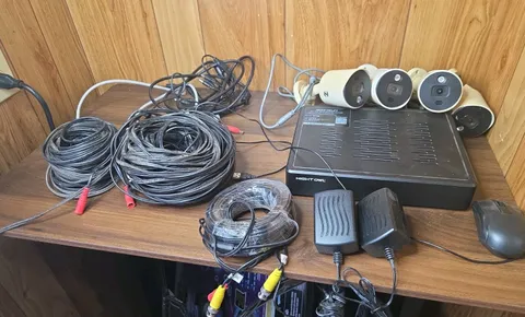 Night Owl DVR-BTD8 4 Channel Wired Security Surveillance 4 Camera UNTESTED