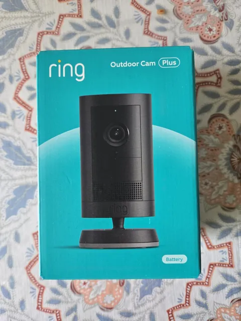 NEW Ring Outdoor Cam Plus Battery 2K Video Smart Security Camera - Black