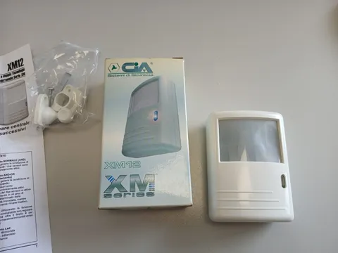 CIA HILTRON DUAL TECHNOLOGY DETECTOR XM12