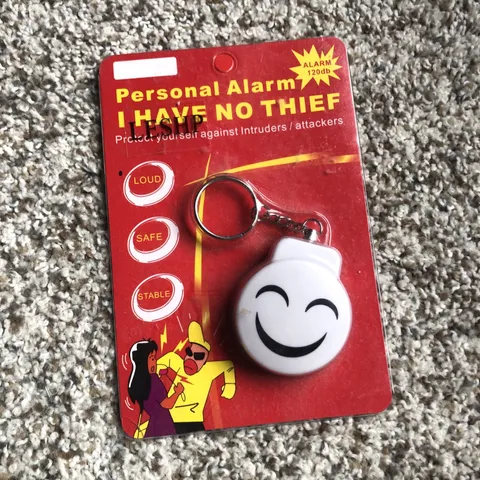 Mini Anti Rape Safety Attack Personal Alarm Protection Smile Keychain Alarm.