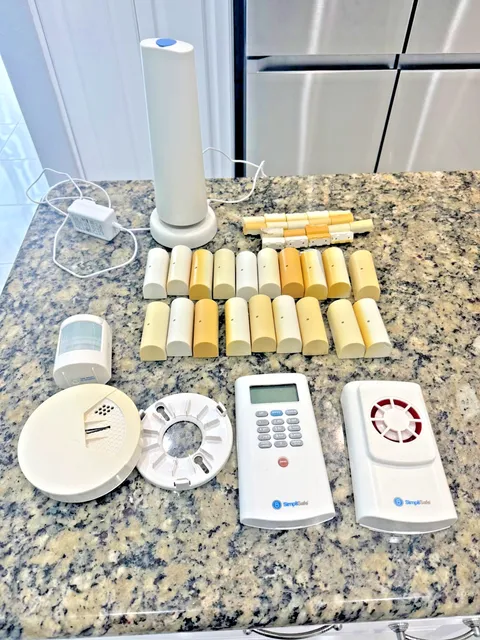 SimpliSafe Security System, 24 pieces, 1st Generation, Used Condition
