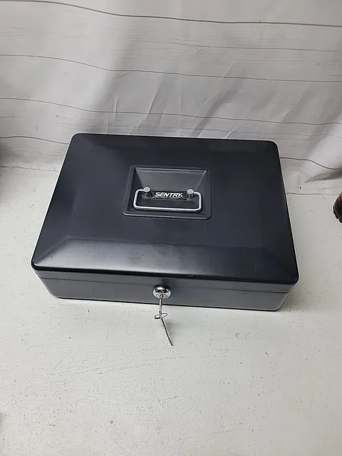 Sentry Key Lock Box Jewelry Cash Safe Drawer Black Portable
