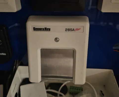 Securakey 28SA Plus Touchplate Card Reader