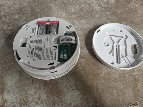2GIG Wireless Smoke/Heat Detector P/N 2GIG-SMKT8E-345 Used