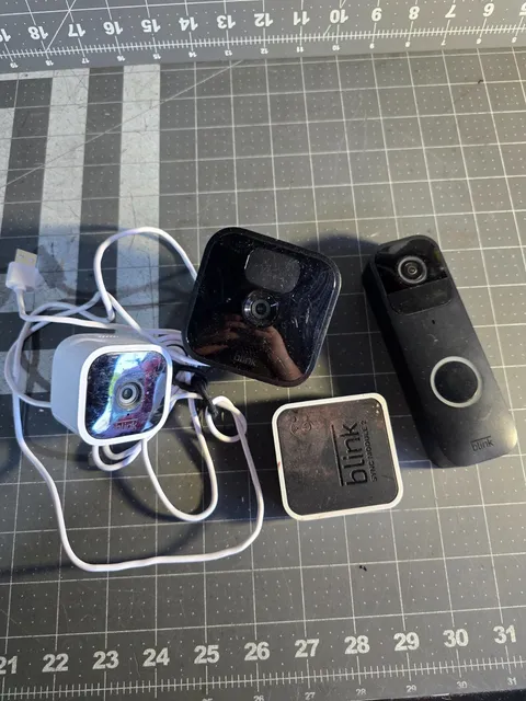 Lot of 4 BLINK  Wireless IP Security Cameras  Untested As Is