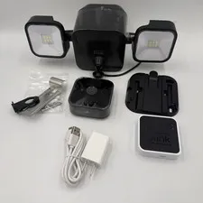 BLINK OUTDOOR 2 CAMERA + LED FLOODLIGHT + SYNC MODULE 2, ALL NEW NO BOX