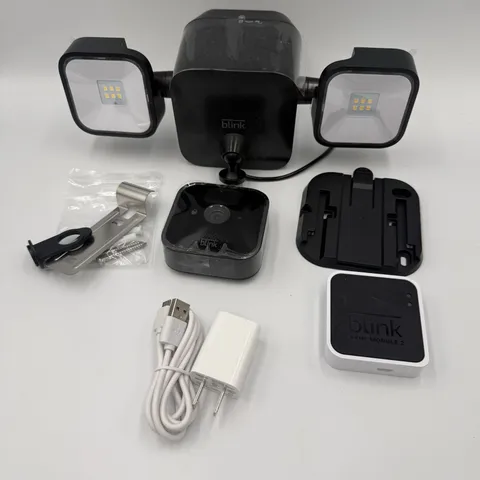 BLINK OUTDOOR 2 CAMERA + LED FLOODLIGHT + SYNC MODULE 2, ALL NEW NO BOX