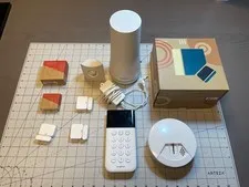 SimpliSafe 10 Piece 2.4GHz Wireless Home Security System - White SSBS3 - Reset