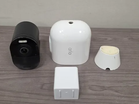 Arlo Ultra 2 UHD 4K Wire-Free Security Camera W/ Mount + Battery - PRICED EACH