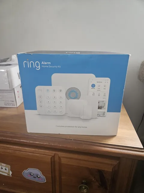 New Ring 5AT2S7 Home Security Kit White