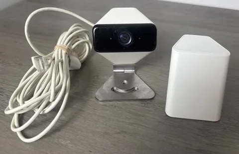 Comcast Xfinity XCAM Security Surveillance Camera with XW3 Power Adapter