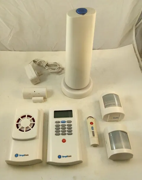 SimpliSafe Wireless Home Security Alarm System 1st Generation - 7 Components