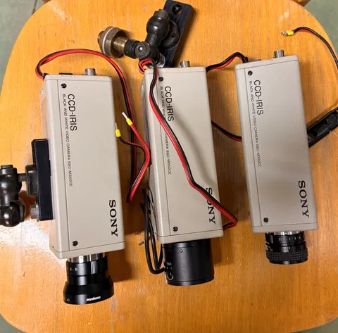 3 Sony CCD-IRIS SSC-M350CE Professional Optical Cosmicar & Computer Cameras
