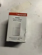 Honeywell IS3035 Indoor Pet Friendly Infrared Passive Motion Sensor White/Red