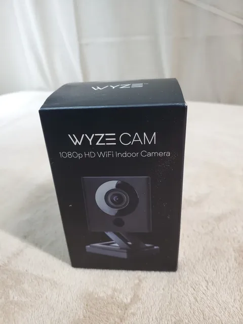 Wyze Cam v2 Black 1080p HD WiFi Indoor Smart Home Security Camera WYZEC2BK New