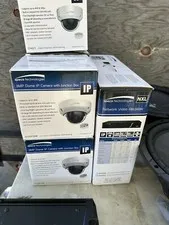 Speco N8NXL2TB 8 Channel Network Video Records & 5 Cameras - See Description