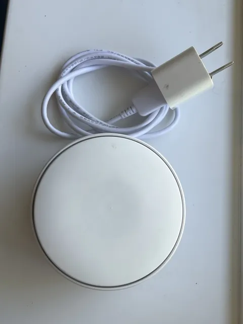 Minut MT-P2 Smart Home Monitor Sensor (Noise, Motion, Temperature) w/ Power Cord