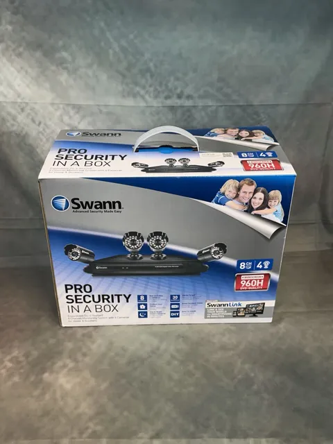 NEW Swann 960H Pro-Series Professional Security Camera System 4 Cameras 8 Chan