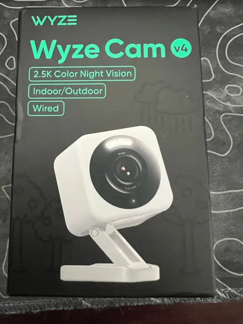 Wyze Cam v4 - 2.5K QHD Indoor/Outdoor WiFi Smart Security Camera 1pk