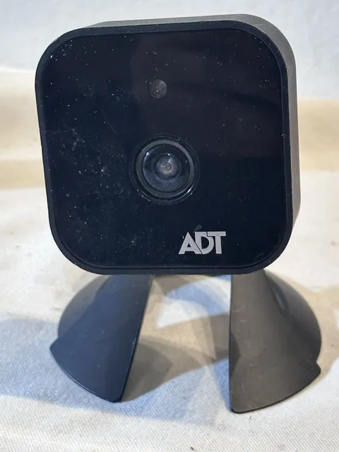 ADT RC8325-V2 Pulse Wireless Network Day Night Security Camera 720p Cloud Link