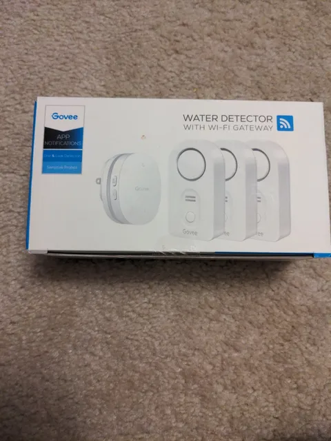 Govee Water Detector 3-Pack with WiFi Gateway H5054+H5040