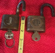 Yale Keyed Padlocks w/ 2 Keys Lot of 2 Antique Brass Brown/Black YA-870