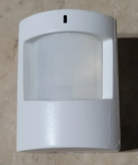Qolsys QS1231-840 wireless Encrypted IQ-Motion S Detector