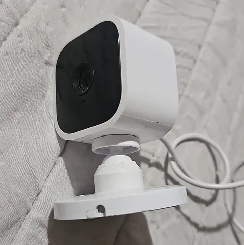 Blink Mini Wired 1080p Indoor Wi-Fi IP Security Camera, Alexa, White