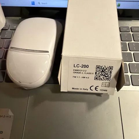 DSC LC-200 PIR Pet Detector Motion Sensor  LOT OF 2