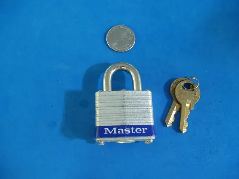 #3 MASTER PADLOCK KEYED ALIKE #3303 MADE IN USA