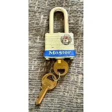 Master Lock No 3 Padlock Laminated Steel 1.5in Excellent Hardened Shackle 2 Keys