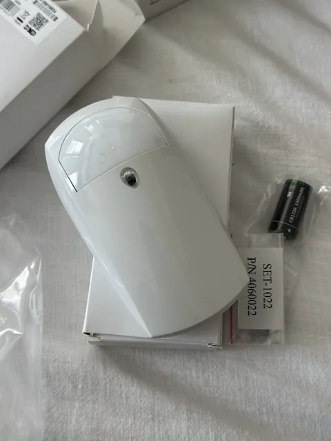 DMP 1122 Wireless PIR Motion Sensor Detector White with Battery