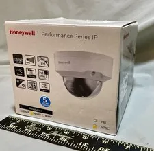New Honeywell H4W4PER2V IP Dome Camera 4MP- Seal Broken Open Box
