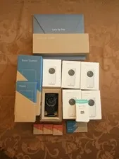 SimpliSafe home security system SSCS3 (19 pieces) - New in the box